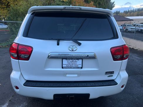 Used 2016 Toyota Sequoia Platinum image 6