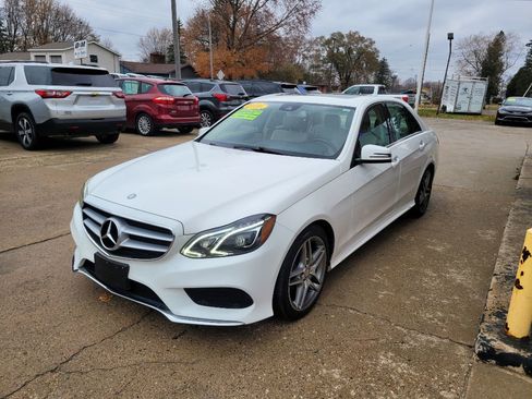 Used 2016 Mercedes-Benz E 350 4MATIC Sedan image 1