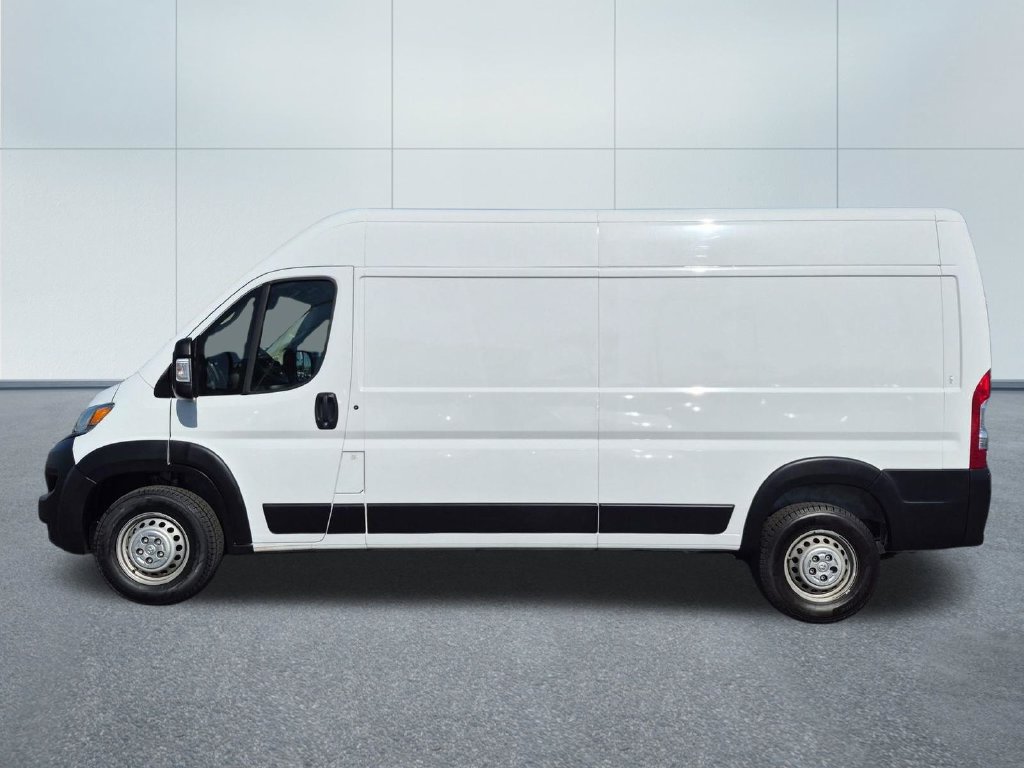 Used 2025 RAM ProMaster 2500 w/ Convenience Group FWD image 3