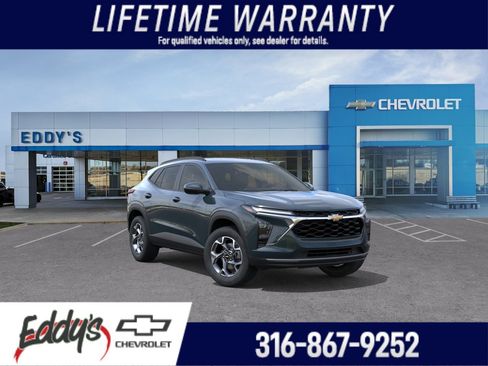 New 2026 Chevrolet Trax LT FWD image 1