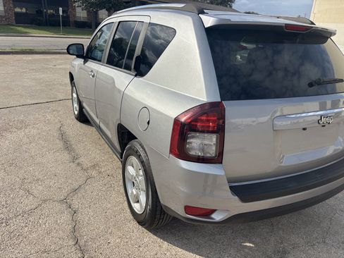 Used 2014 Jeep Compass Sport w/ Power Value Group FWD image 3