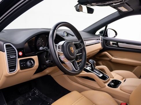 Used 2023 Porsche Cayenne Platinum Edition AWD/4WD image 16