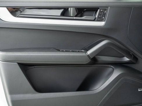 New 2026 Porsche Cayenne AWD/4WD image 6