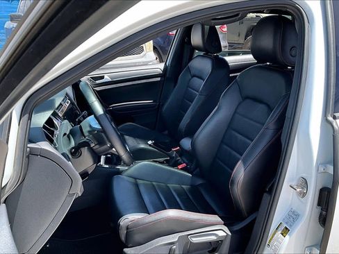 Used 2019 Volkswagen GTI SE FWD image 8