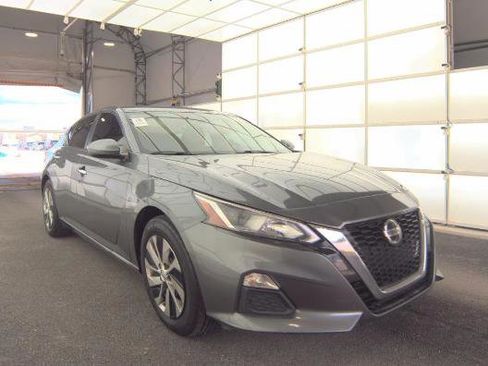 Used 2019 Nissan Altima 2.5 S FWD image 1