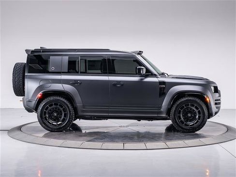 Used 2025 Land Rover Defender 110 AWD/4WD image 6