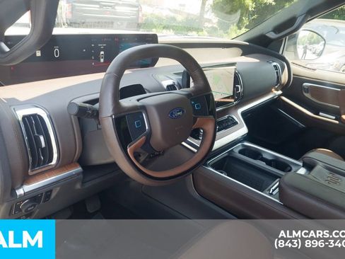 Used 2025 Ford Expedition King Ranch AWD/4WD image 15