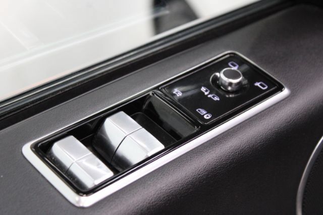 Used 2020 Land Rover Range Rover HSE AWD/4WD image 11