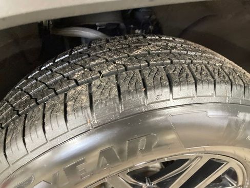 Used 2023 GMC Sierra 1500 Elevation image 27