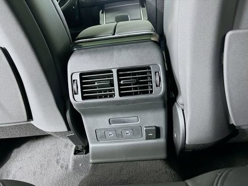 New 2026 Land Rover Range Rover Velar S image 24