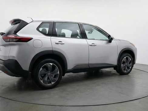 Used 2025 Nissan Rogue SV image 9