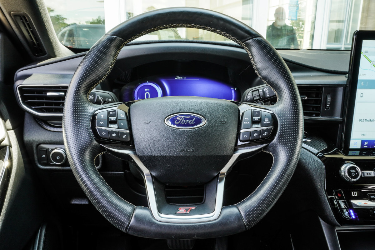 Used 2021 Ford Explorer ST w/ Equipment Group 401A AWD/4WD image 15