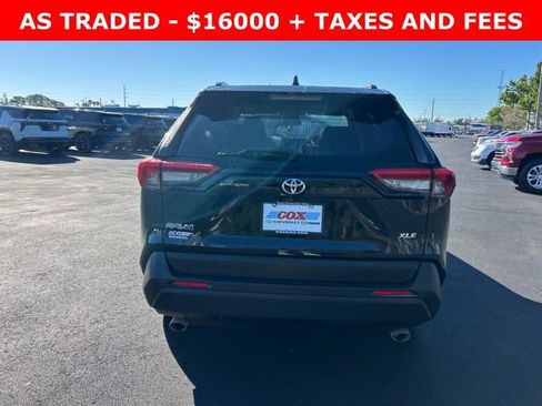 Used 2019 Toyota RAV4 XLE image 5