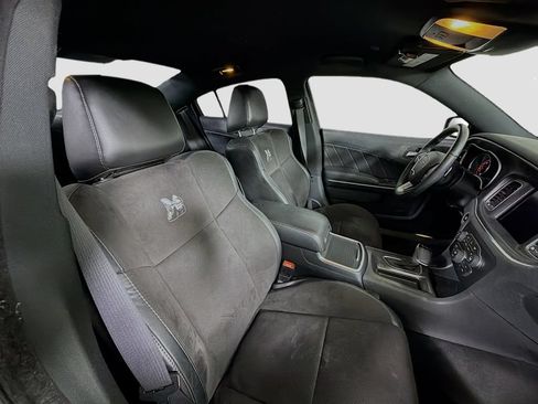 Used 2017 Dodge Charger R/T Scat Pack RWD image 28