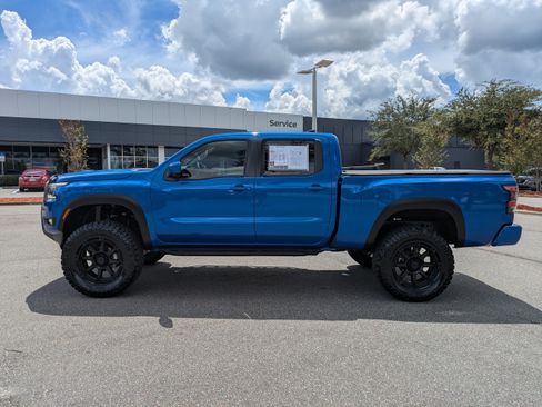 Used 2025 Nissan Frontier SL AWD/4WD image 7