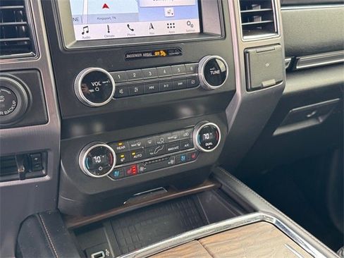 Used 2019 Ford Expedition Platinum image 22