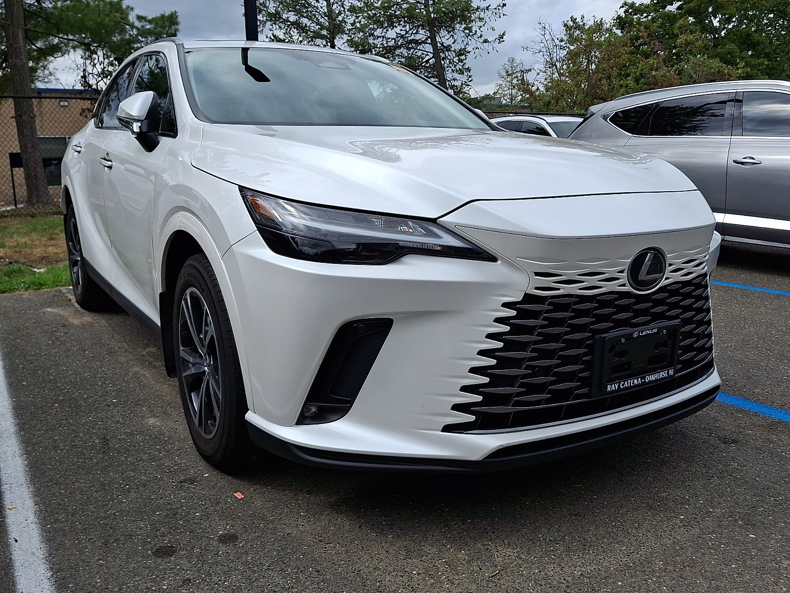 Used 2024 Lexus RX 350 Premium w/ Accessory Package (Z1) AWD/4WD image 4