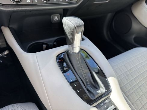 Used 2024 Honda HR-V LX image 48