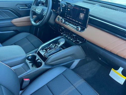 New 2026 GMC Canyon AT4 AWD/4WD image 12