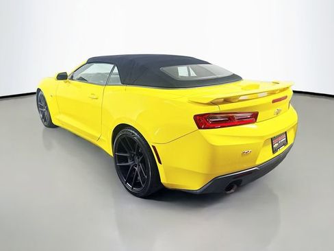 Used 2018 Chevrolet Camaro SS RWD image 8