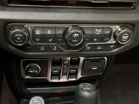 New 2026 Jeep Wrangler Unlimited Sport AWD/4WD image 19
