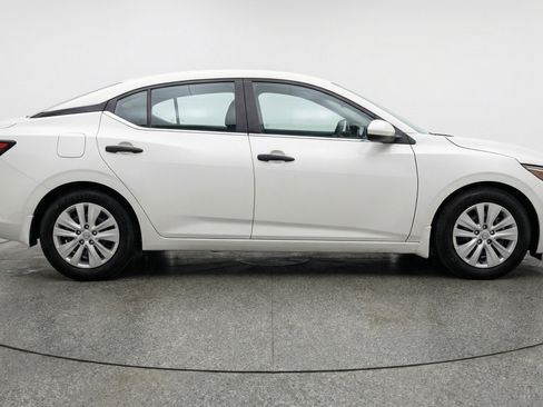 Used 2025 Nissan Sentra S FWD image 11