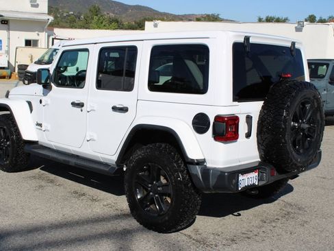 Used 2021 Jeep Wrangler Unlimited Sahara AWD/4WD image 6