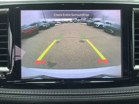 Used 2024 Chrysler Pacifica Touring-L w/ Uconnect Theater Family Group image 13