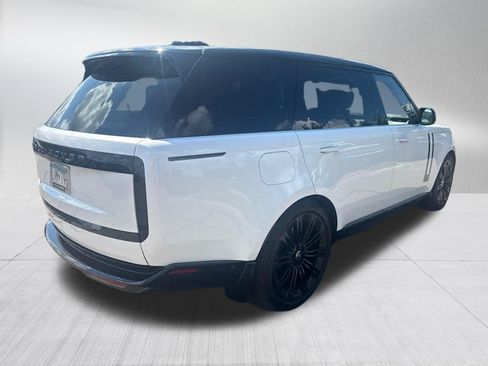 Used 2025 Land Rover Range Rover Long Wheelbase SE AWD/4WD image 4