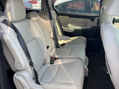 Used 2025 Honda Odyssey EX-L image 8