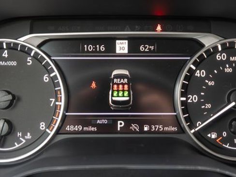 Certified 2025 Nissan Pathfinder SL image 27