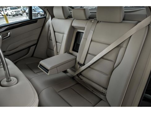 Used 2016 Mercedes-Benz E 350 4MATIC Sedan image 14