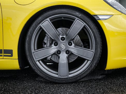 Used 2018 Porsche 911 Carrera T RWD image 15