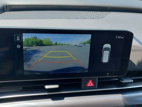 Used 2025 Kia Carnival FWD image 13
