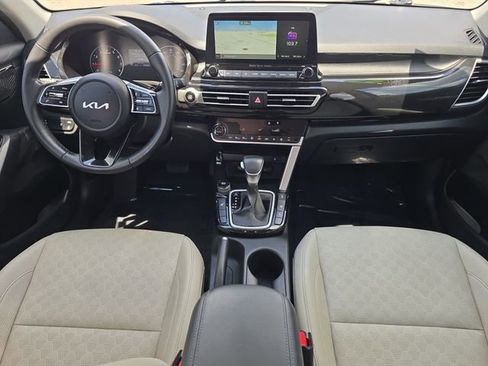 Used 2022 Kia Seltos EX AWD/4WD image 9