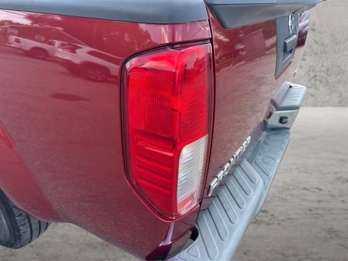 Used 2015 Nissan Frontier SV RWD image 21