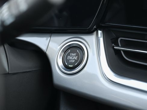 New 2026 Chevrolet Trax LT w/ Sunroof Package image 23