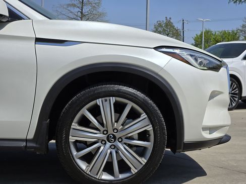 Used 2021 INFINITI QX50 Sensory image 9