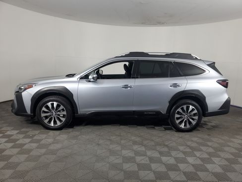 Used 2025 Subaru Outback Touring XT w/ Tech Package 2 AWD/4WD image 7