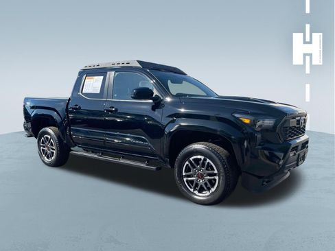 Used 2024 Toyota Tacoma TRD Sport AWD/4WD image 1