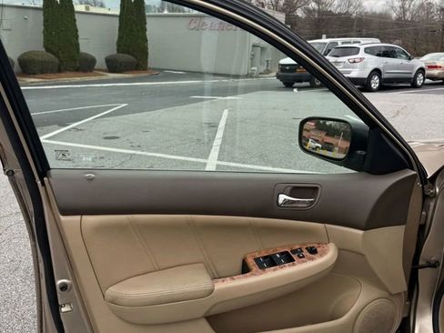 Used 2005 Honda Accord EX-L image 24