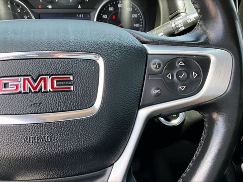 Used 2022 GMC Terrain SLT w/ Infotainment Package II FWD image 24