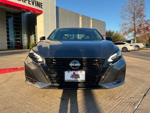 Used 2025 Nissan Altima 2.5 SR image 4