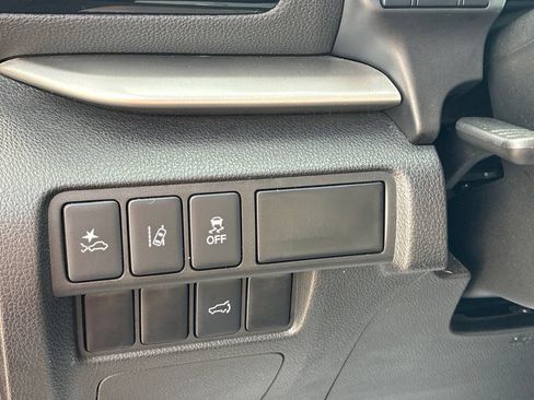 Used 2024 Mitsubishi Eclipse Cross SEL AWD/4WD image 11