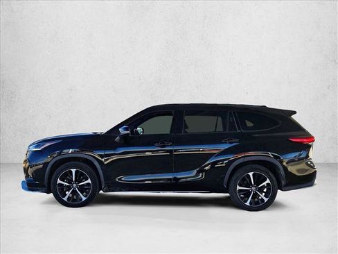 Used 2021 Toyota Highlander XSE image 8