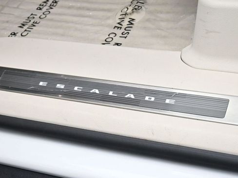 Certified 2025 Cadillac Escalade ESV Sport Platinum AWD/4WD image 20