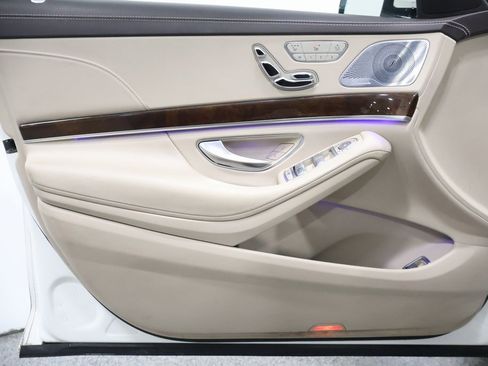 Used 2017 Mercedes-Benz S 550 4MATIC Sedan image 12