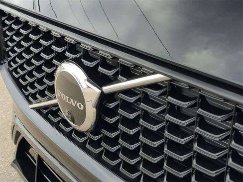 Used 2025 Volvo XC60 T8 Plus w/ Protection Package Premier image 10