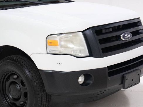 Used 2014 Ford Expedition XL RWD image 12