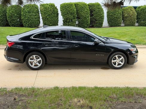 Used 2017 Chevrolet Malibu LS FWD image 3